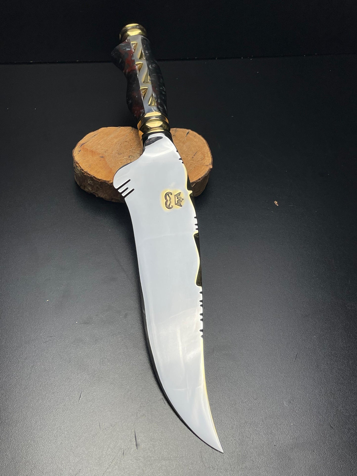 “The Crown Fang” – Partial Gold Custom Knife