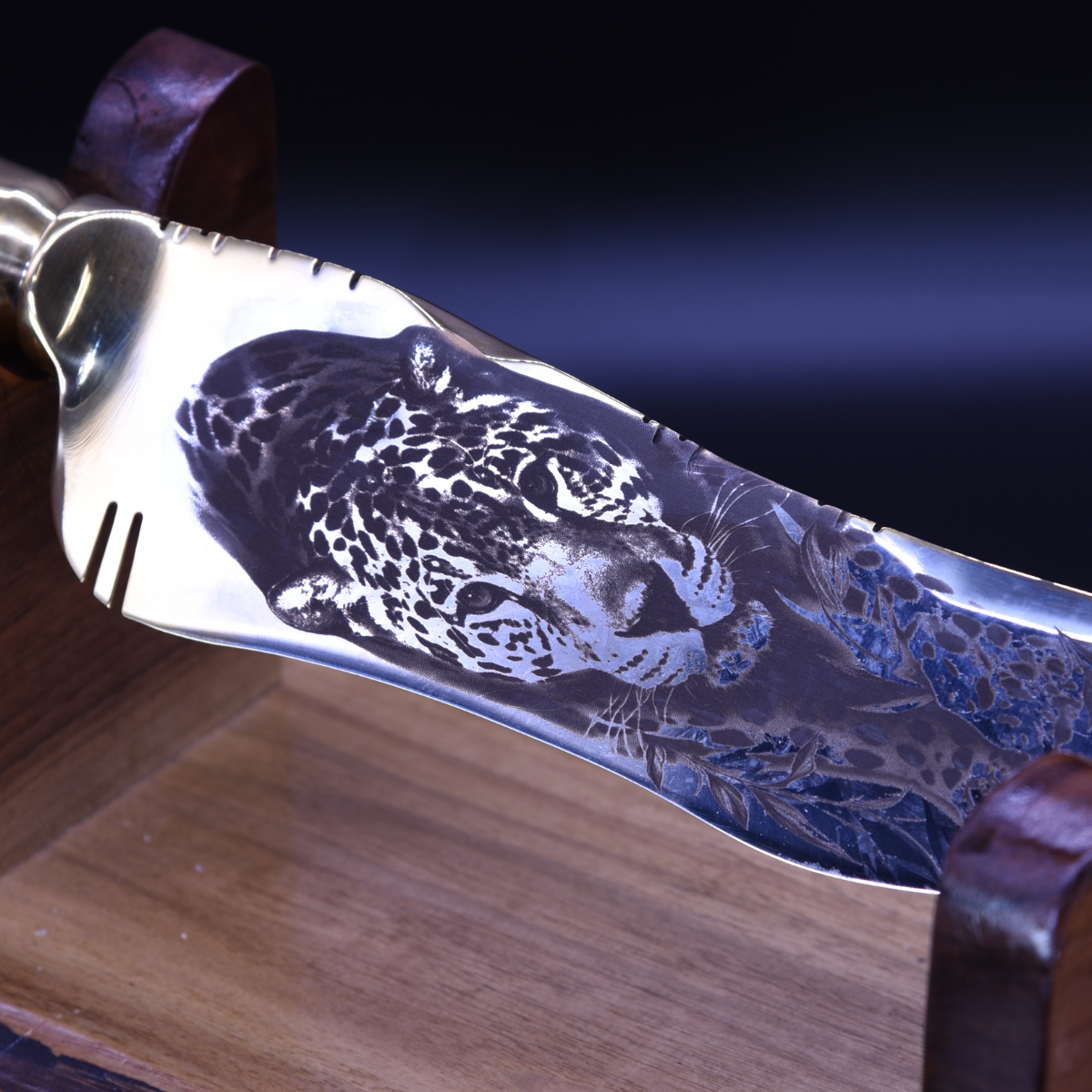 "The Stalker" — Mixed Gold & Steel Collector Knife