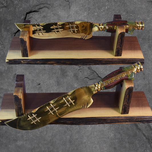 The Thorned Ember — Full Gold Collector's Blade