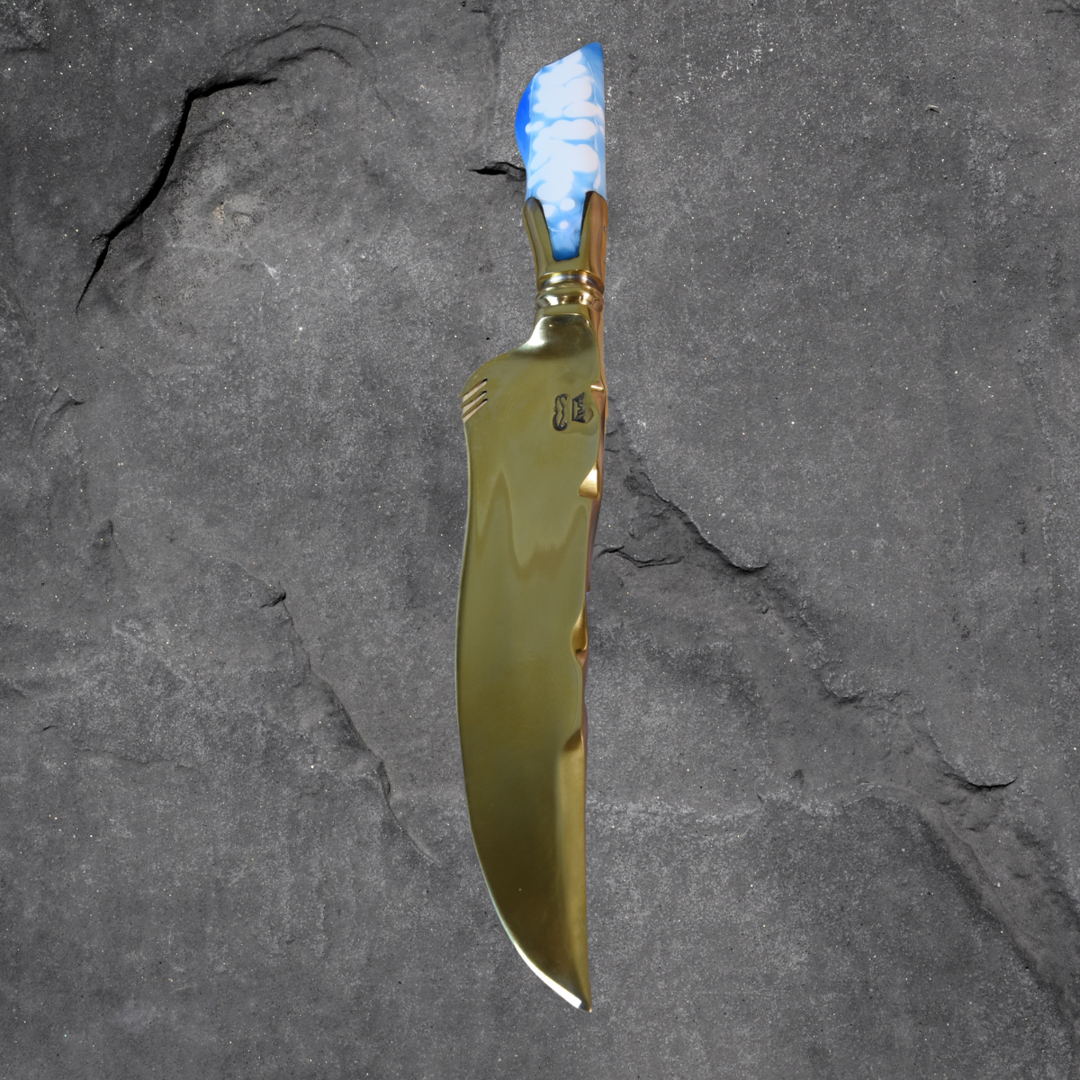The Azure Fang — Partial Gold Collector's Blade