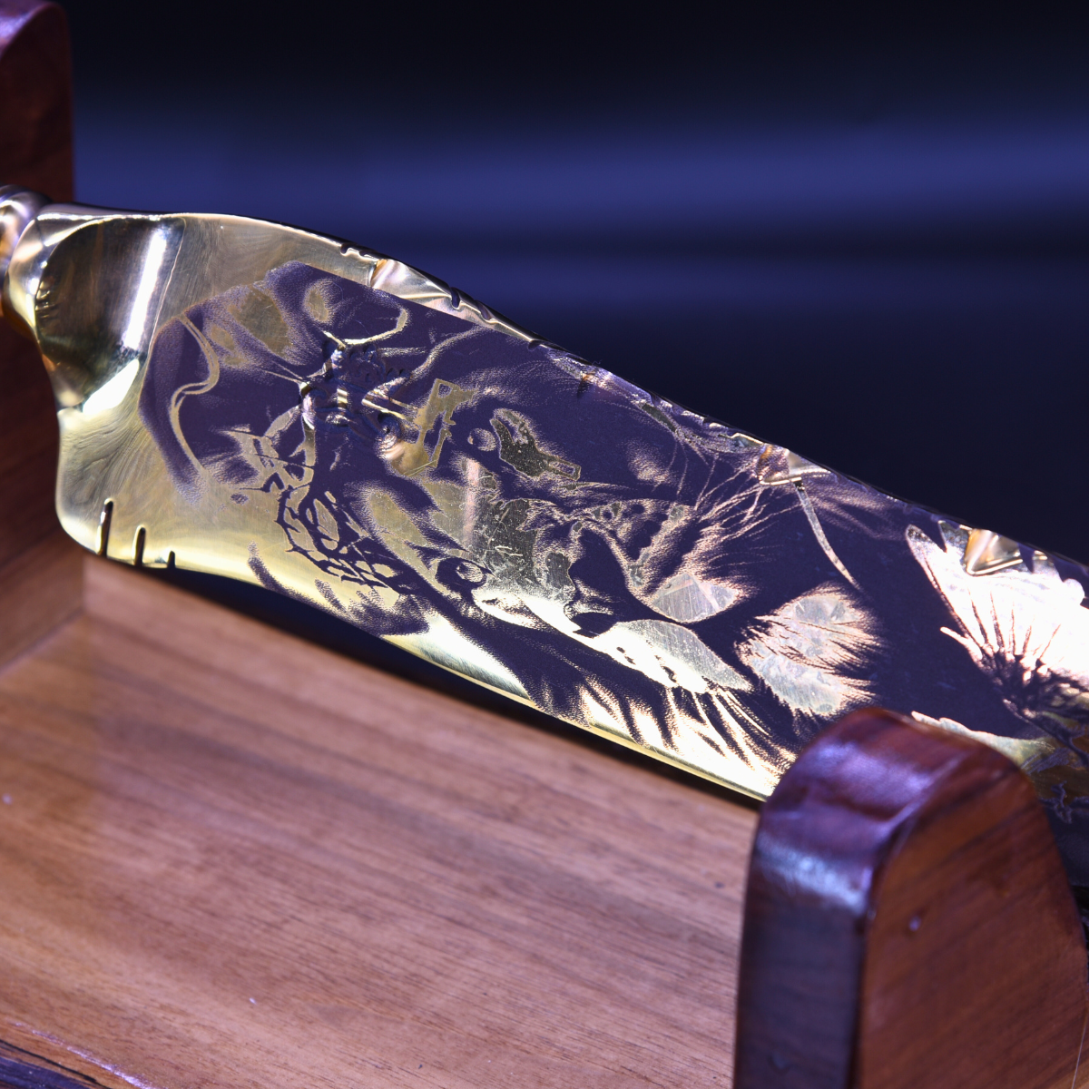 "The Monarch" — Full Gold Collector Knife