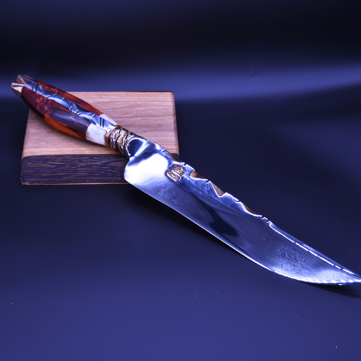 "The Emberfang" — Mixed Gold & Steel Collector Knife - OwnTheFire™