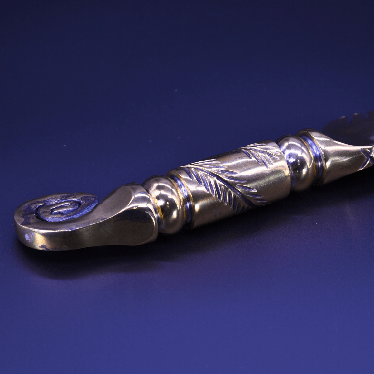 "The Fiddlehead" – Full Gold Collector Knife - OwnTheFire™