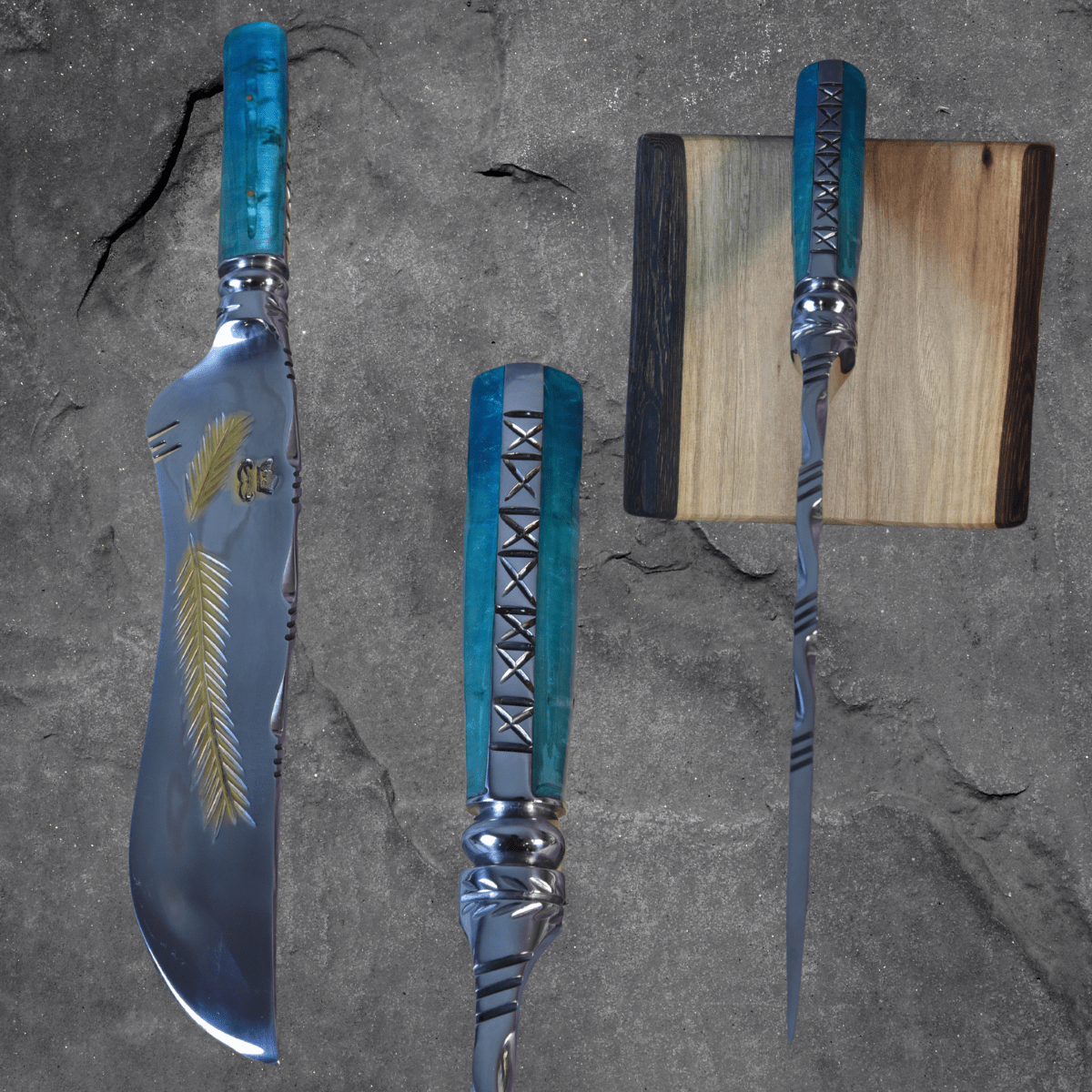 The Turquoise Feather — Partial Gold Collector's Blade - OwnTheFire™